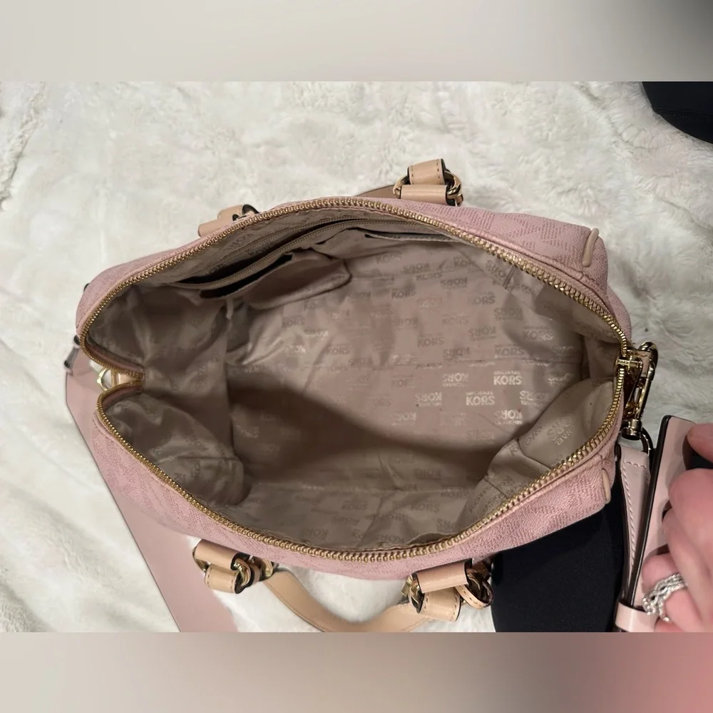 Michael Kors Grayson Satchel in Pink With Wallet - Picture 10 of 11